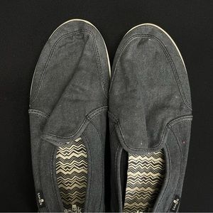 Sanuk shoes